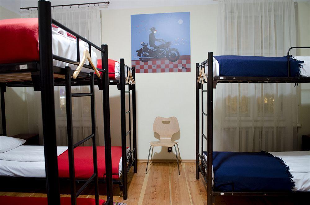 Red Nose Hostel With Self-Check In Riga Esterno foto