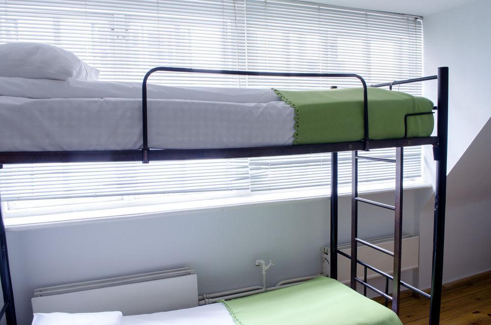 Red Nose Hostel With Self-Check In Riga Esterno foto