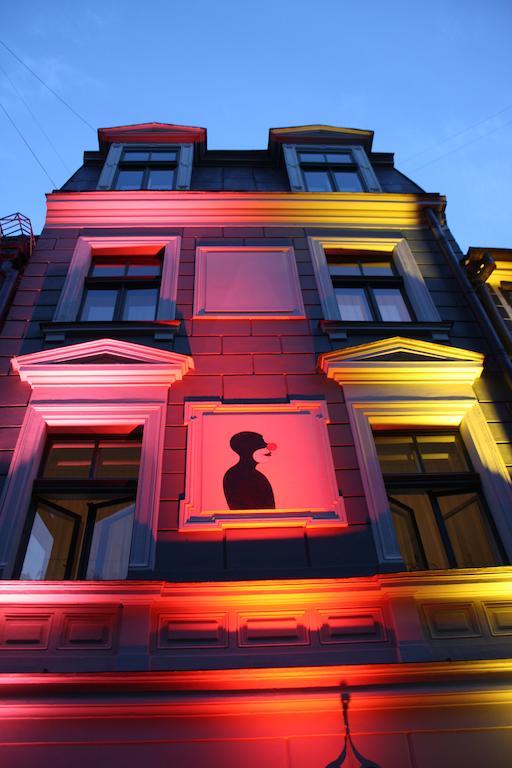 Red Nose Hostel With Self-Check In Riga Esterno foto